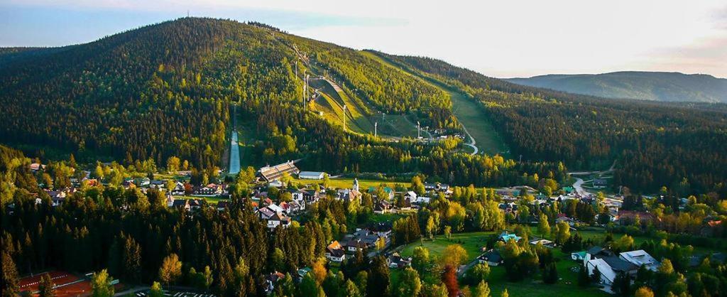 Harrachov Resident Apartments "Terrace & Chill" - High Speed Wifi, Smart Tv, Netflix, Disney Plus Екстер'єр фото